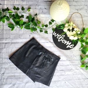 😘SEXY LEATHER MINI SKIRT😘